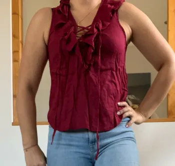 Débardeur bordeaux jennyfer volant lacets sexy