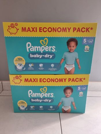 Couches taille 5 pampers baby dry