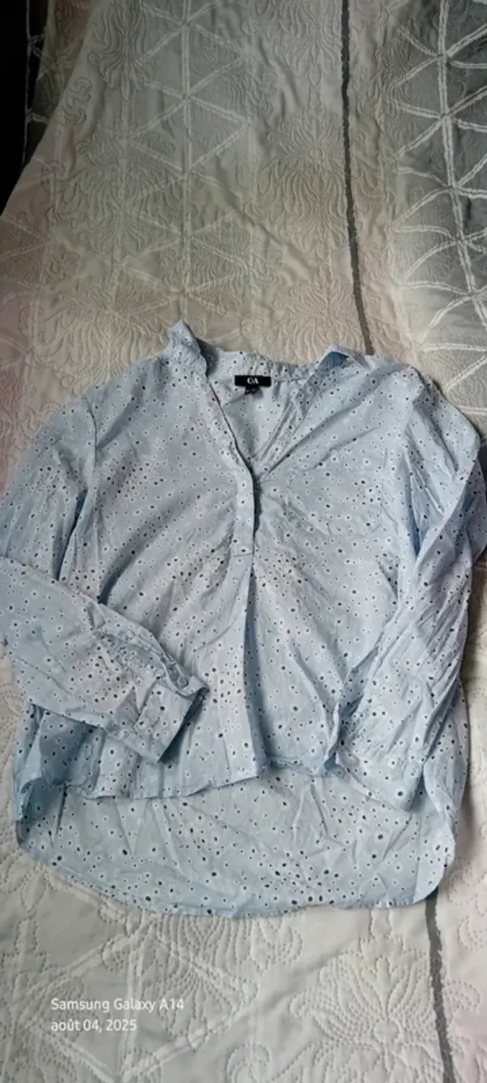 Blouse manches ajustables décolleté en V avec poche motif fleurs bleu femme 42 c&a - photo numéro 10