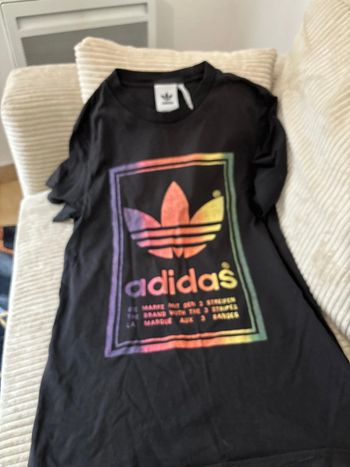 Tee shirt adidas coloré