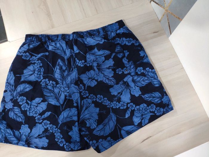 Short de bain motif fleurs bleu Newco taille L - photo numéro 3