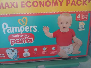 Pampers pants taille 4