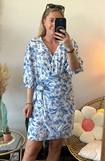 Belle robe portefeuille à motifs fleuris Jouy, taille S - Mango