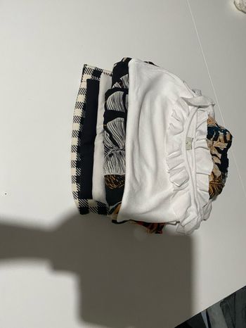 Lot de 5 vêtements taille unique et  taille M