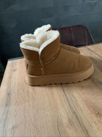 Bottines fourrées quasi neuve - pointure 37