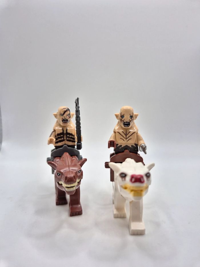 Figurines type lego Chef Orcs Azog et Bolg sur warg seigneur des anneaux / hobbit