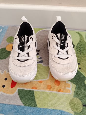 Basket air max taille 23.5 nike 