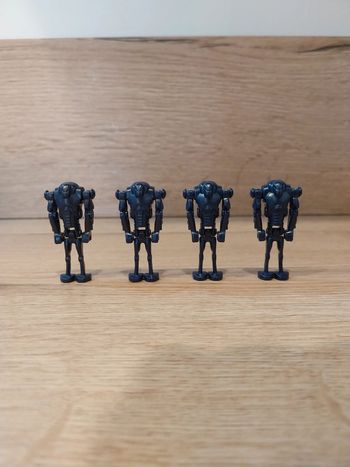 Figurines type lego 4 super droides de combats bleus star wars