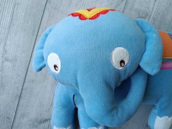 Coussin éléphant. - photo numéro 2