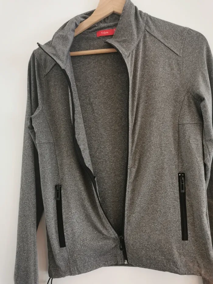 Veste de sport - photo numéro 3