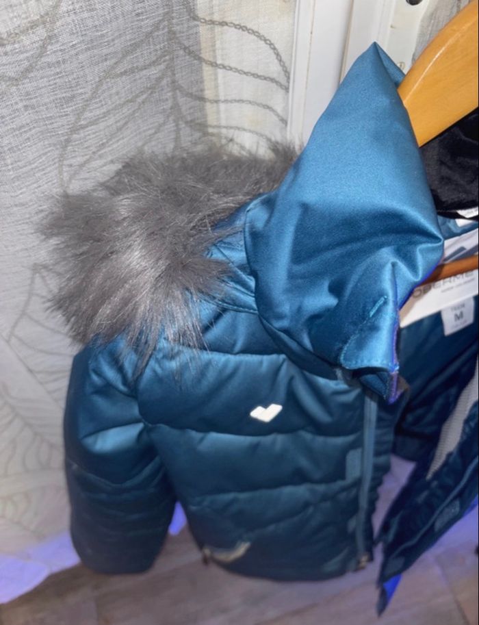 Manteau de ski enfant haut de gamme OBERMEYER – Taille 10 ans / 140 cm – Neuf - photo numéro 5