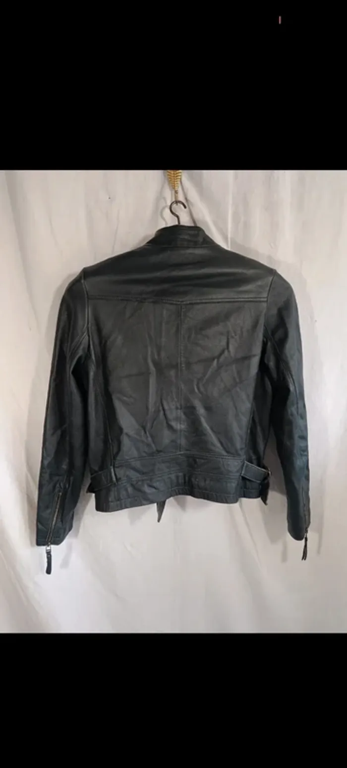 Iro "Veste en cuir" t. 2 - photo numéro 3