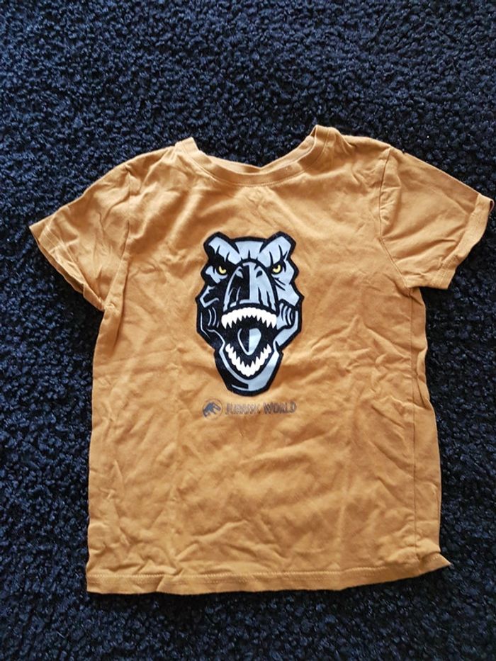 T shirt Jurassic World 8 ans