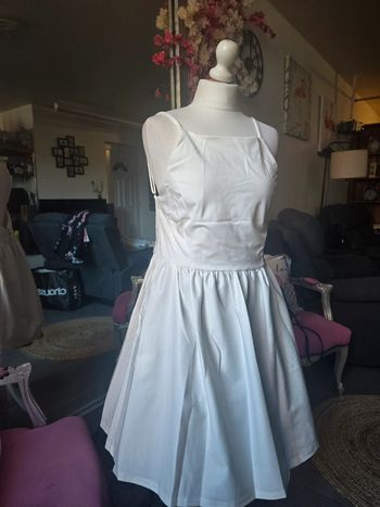 Robe dos nu sublime neuf avec etiquettes