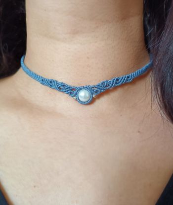 Collier ras de cou en macramé