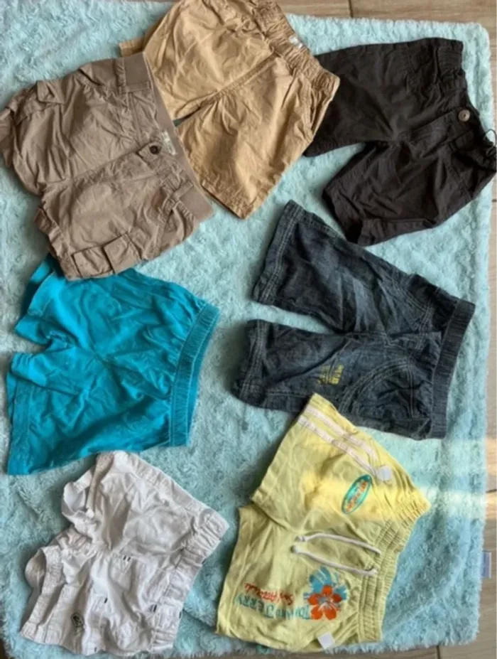 Lot 2 ans garçon été / vingtaine de vêtements - photo numéro 4