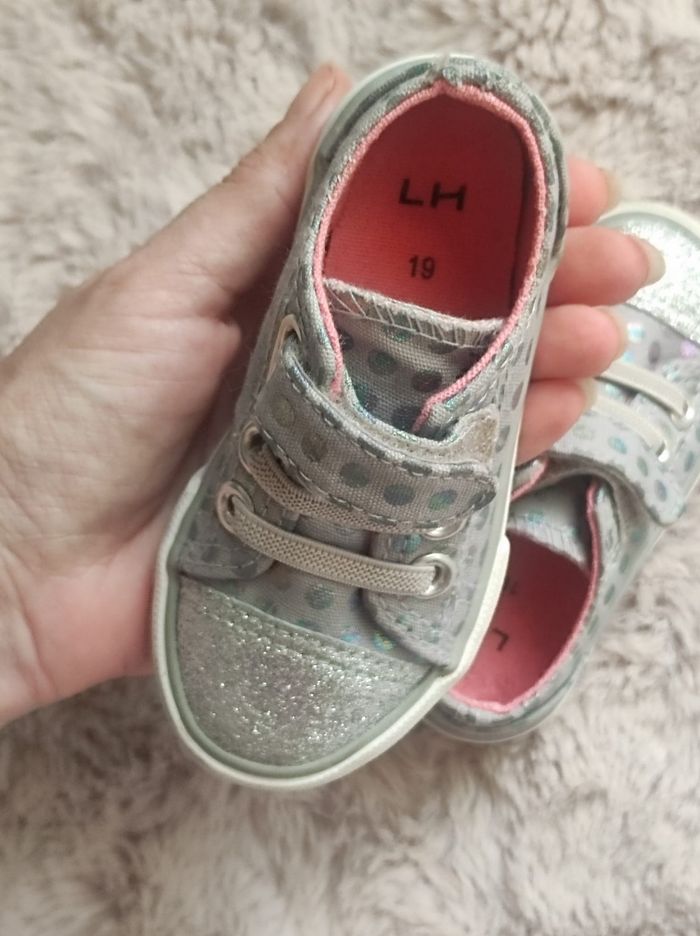 Chaussures brillante T19 - photo numéro 7