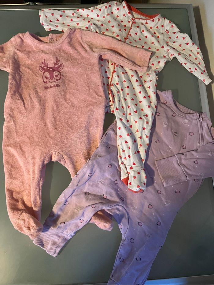 Lot vêtements 6 mois - photo numéro 3