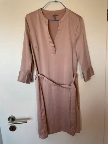 Robe en satin H&M