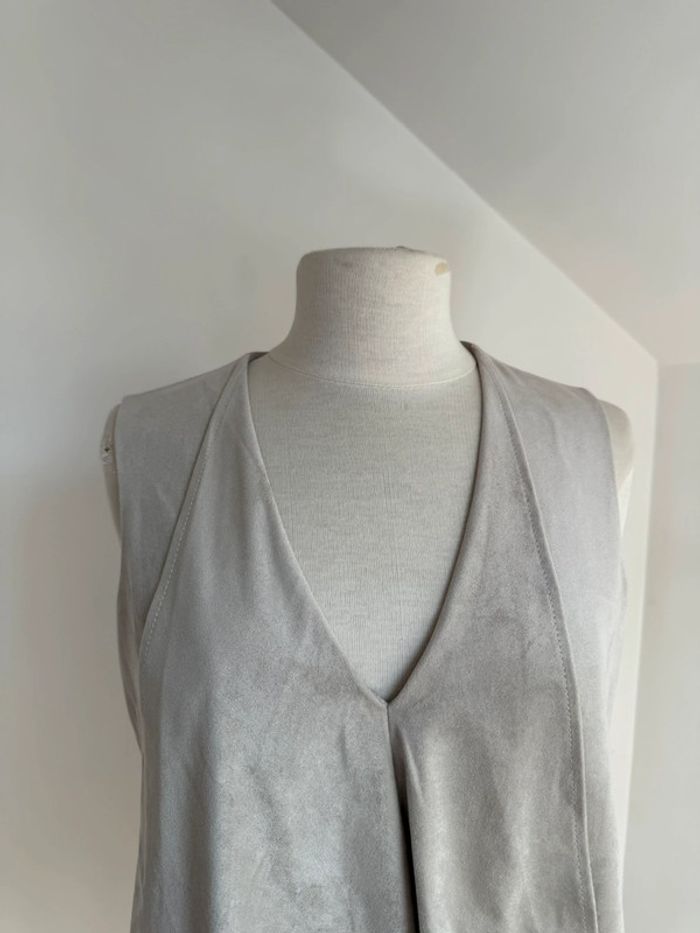 Superbe blouse neuve en tissu fluide effet daim BCBG Maxazria S 36 - photo numéro 2