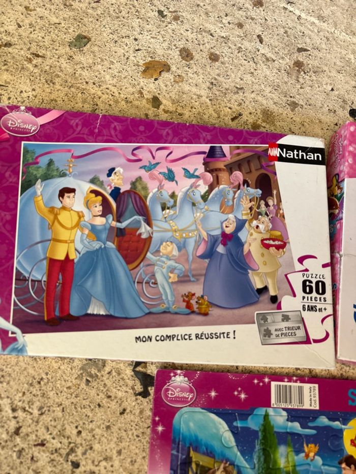 Lot 3 puzzles + 1 mémo princesses - photo numéro 2