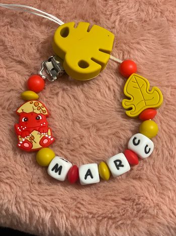 Attache tétine dragon