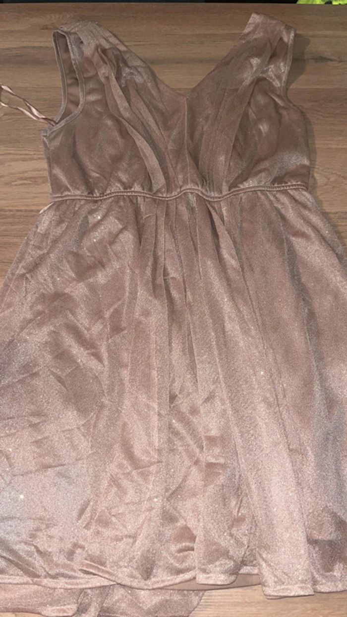 Robe à paillettes - photo numéro 3