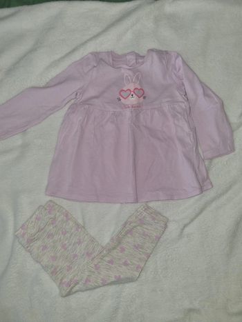 Ensemble legging et tee-shirt manches longues