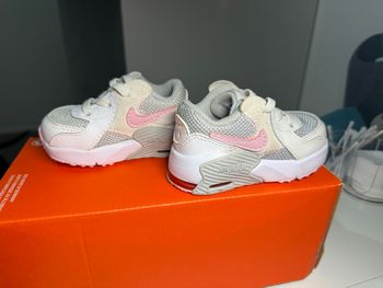 Air Max bébé fille neuf