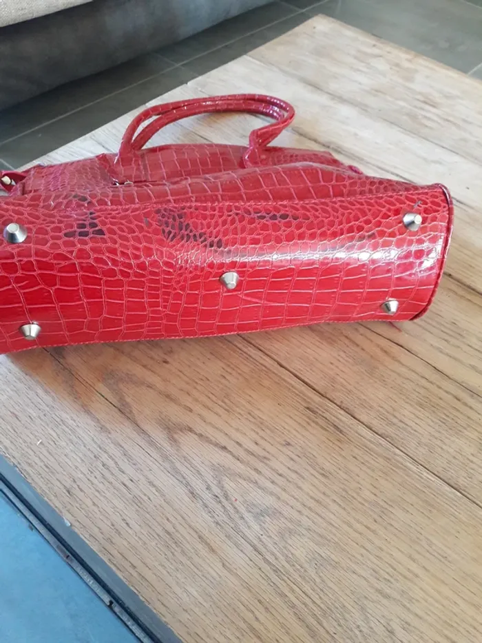 Sac à mains rouge neuf effet croco - photo numéro 6