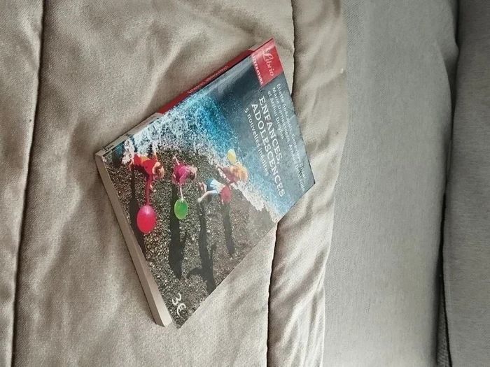 Livre enfances adolescences 5 nouvelles inédites  7600818203 - photo numéro 8