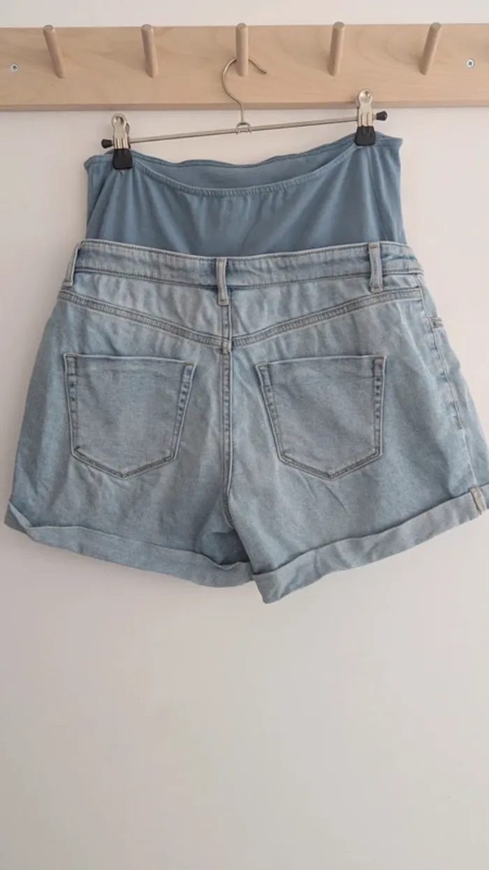 Short de grossesse - photo numéro 2