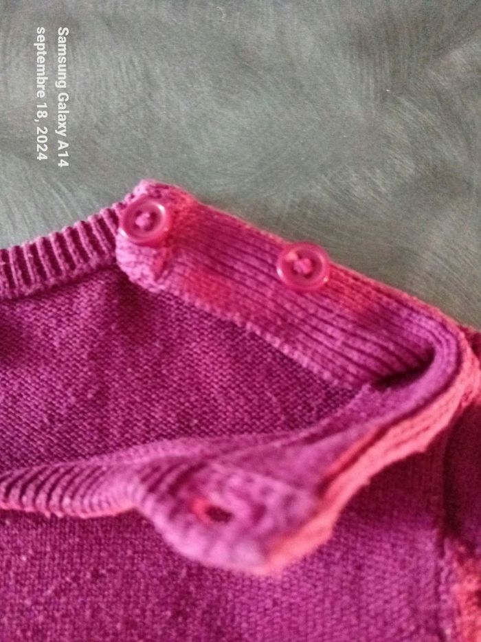 Joli petit pull bébé fille 12 mois - photo numéro 3