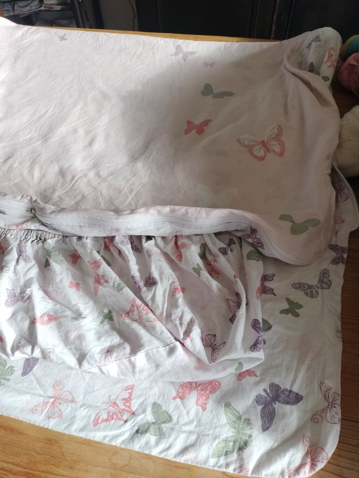 Parure de lit tout en un bébé couette zippée drap housse comme neuf Vertbaudet - photo numéro 4