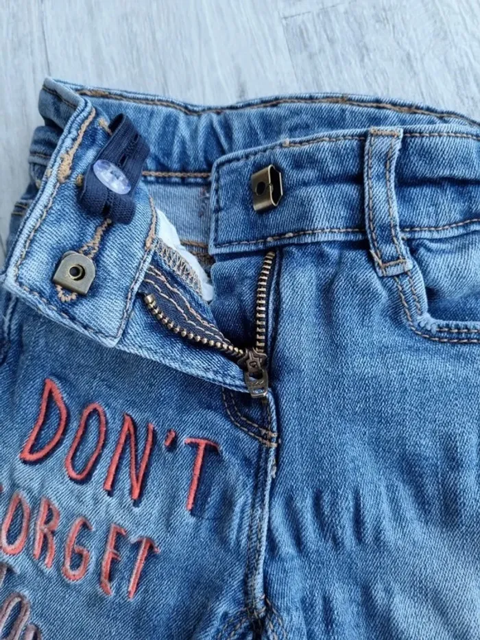 Jeans effet usé Taille 3 ans - photo numéro 6