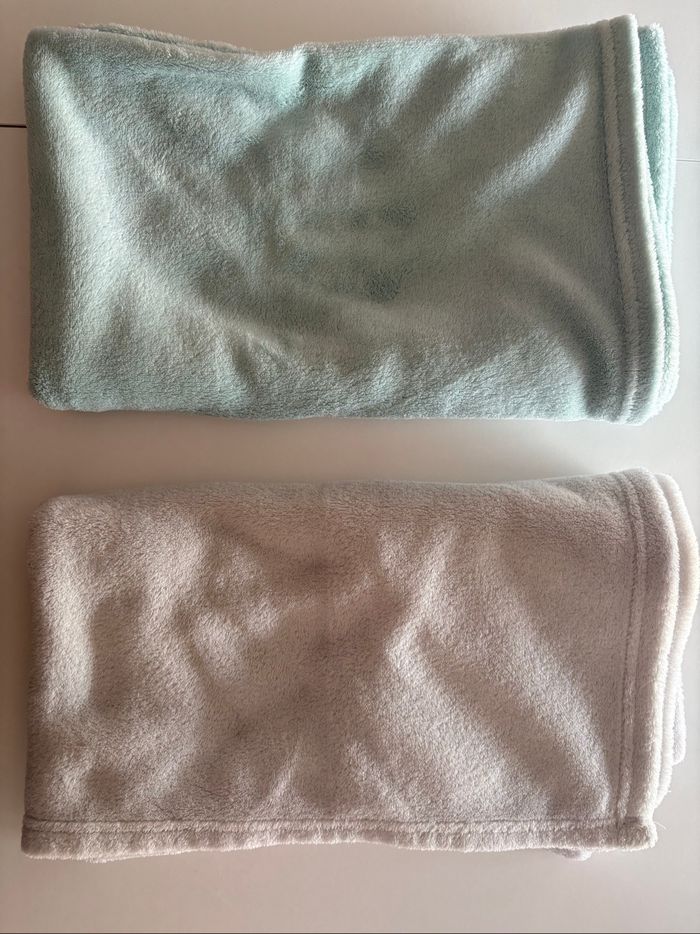 Lot de 2 couvertures plaid polaire bébé - photo numéro 2