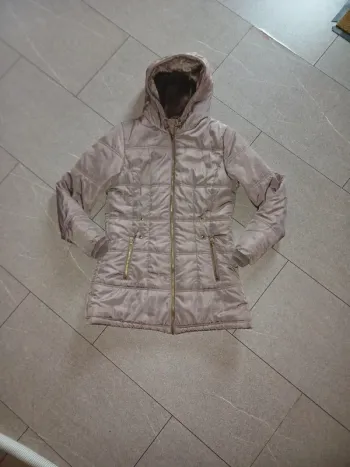 Joli manteau capuche tille 40