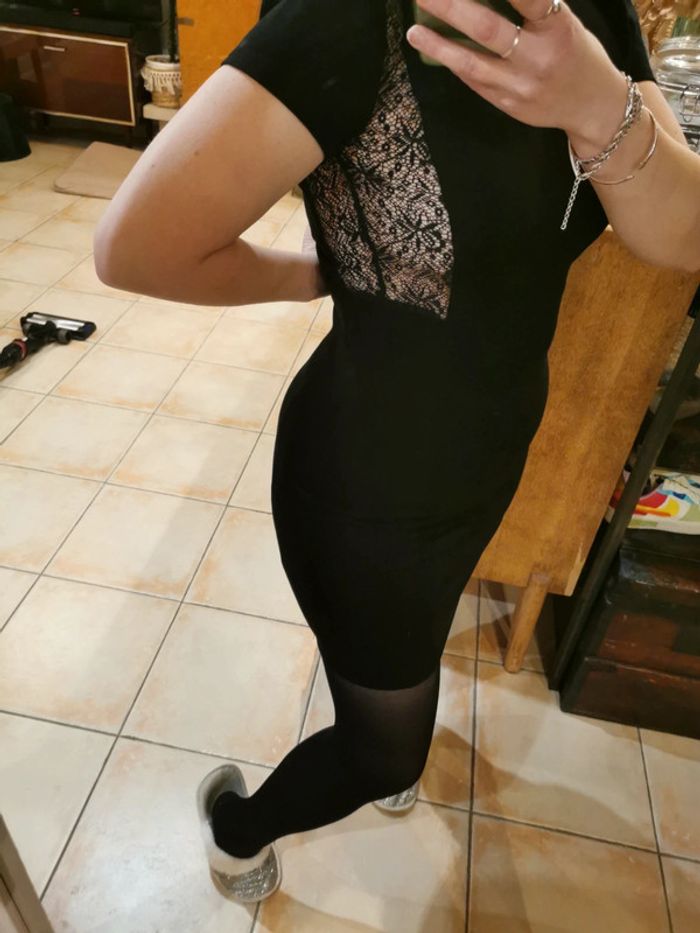 Robe moulante noire classe