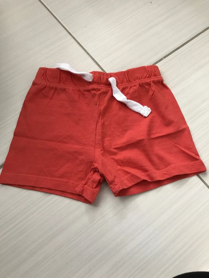 Short orange garcon