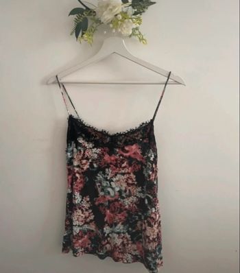 🌸Débardeur été  fines bretelles fleurie bershka taille M 🌸