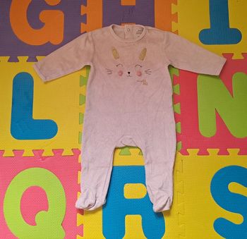 Pyjama grenouillère 1 pièce rose pâle lapin, kiabi, taille 9 mois (69/72 cm)