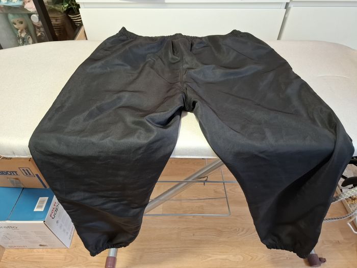 Beau bas de survêtement homme XL Sergio Tacchini noir très bon état - photo numéro 4