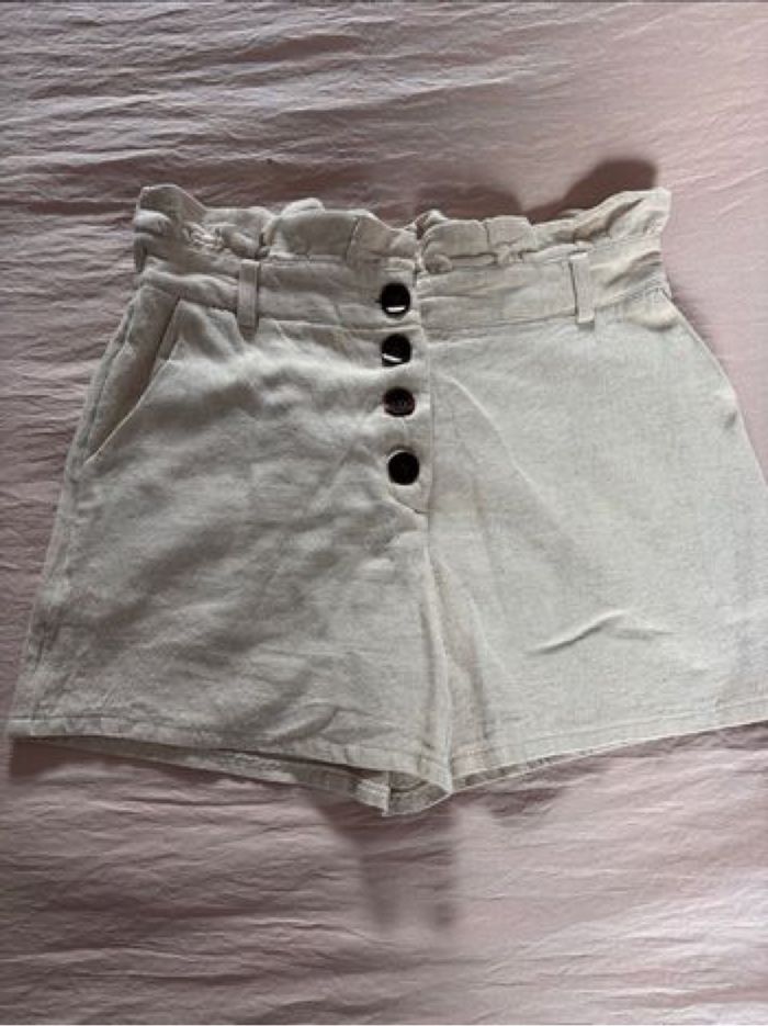 Short beige