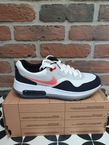 Nike Air Max Motif (38.5)
