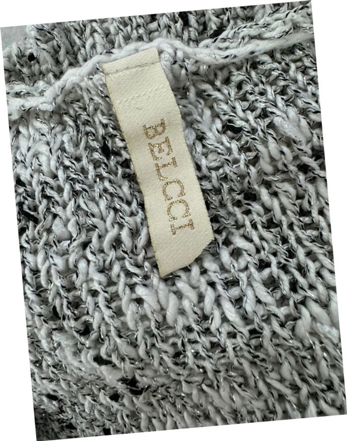 Pull en maille Belcci avec accessoires aux épaules taille M - photo numéro 3
