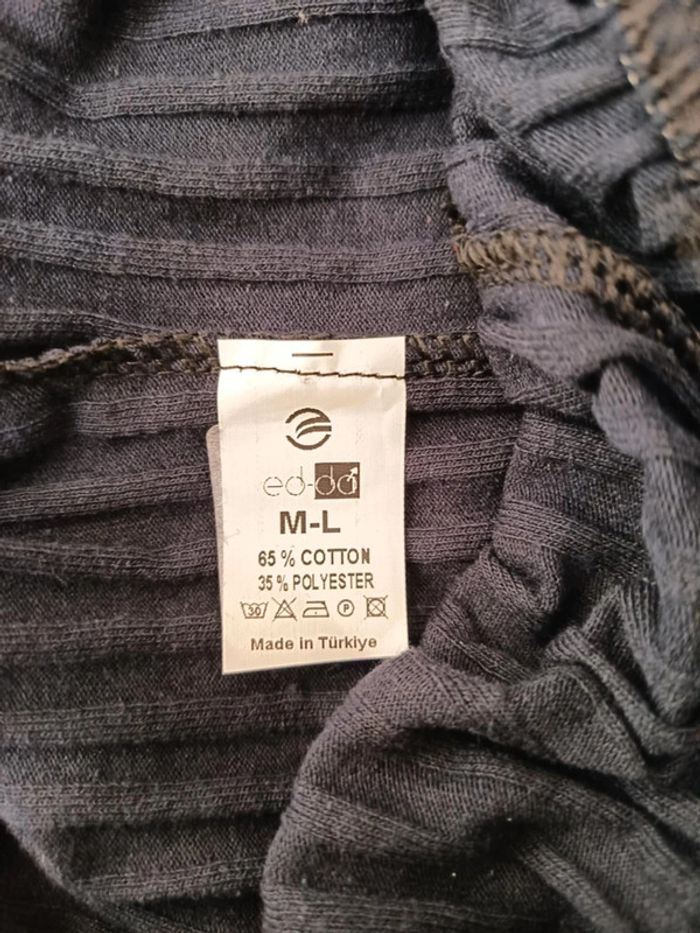 Pantalon femme . Mailles côtelées fines. - photo numéro 4