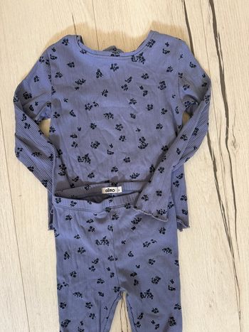Ensemble fille taille 4 ans 