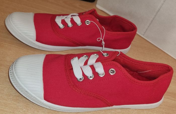 Chaussure à lacets Rouge