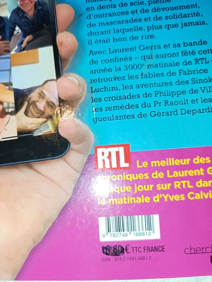 Livre Mascarade de Laurent Gerra - photo numéro 3