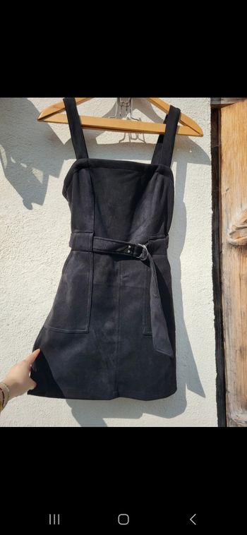 Robe en velour noir